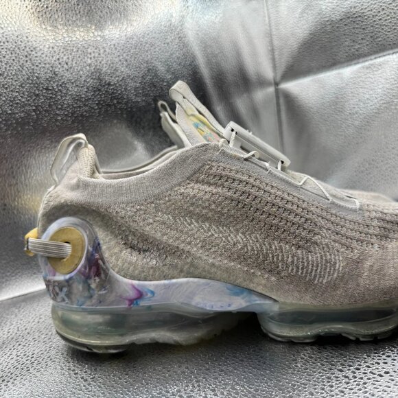 Size 13 Nike Air VaporMax 2020 Flyknit Summit White Mens Sneaker CJ6740-100 - Picture 2 of 10